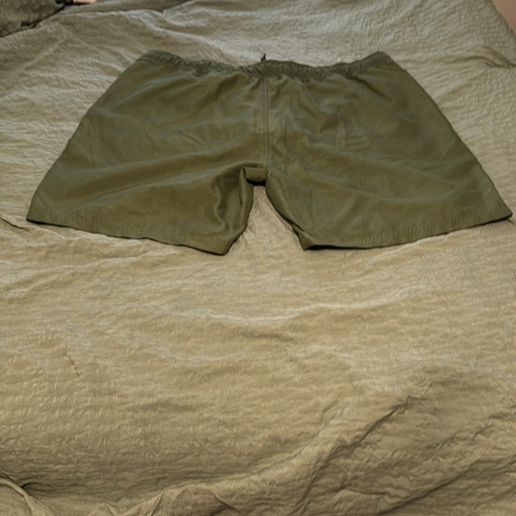 Bass Pro Shop Men’s swim trunks - Picture 3 of 4